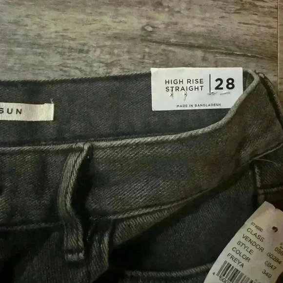 Pacsun High rise straight jeans size 28  style 0047 color 0860 - Picture 12 of 13